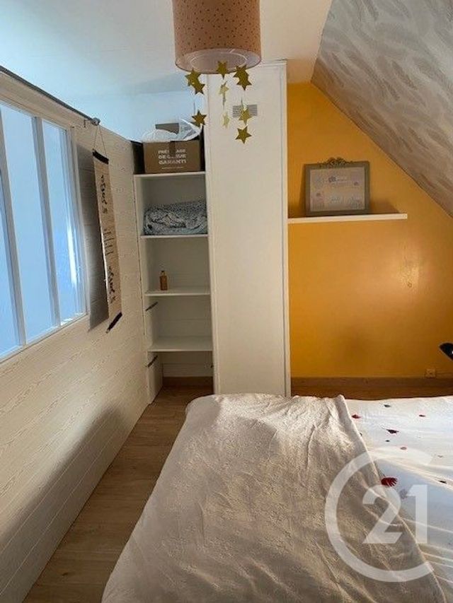 Maison &agrave; louer - 5 pi&egrave;ces - 118,60 m2 - Chateau Landon - 77 - ILE-DE-FRANCE