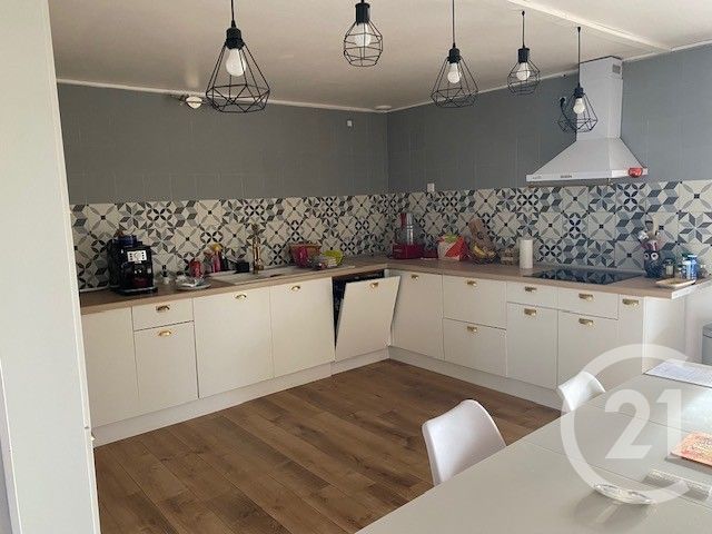 Maison &agrave; louer - 5 pi&egrave;ces - 118,60 m2 - Chateau Landon - 77 - ILE-DE-FRANCE