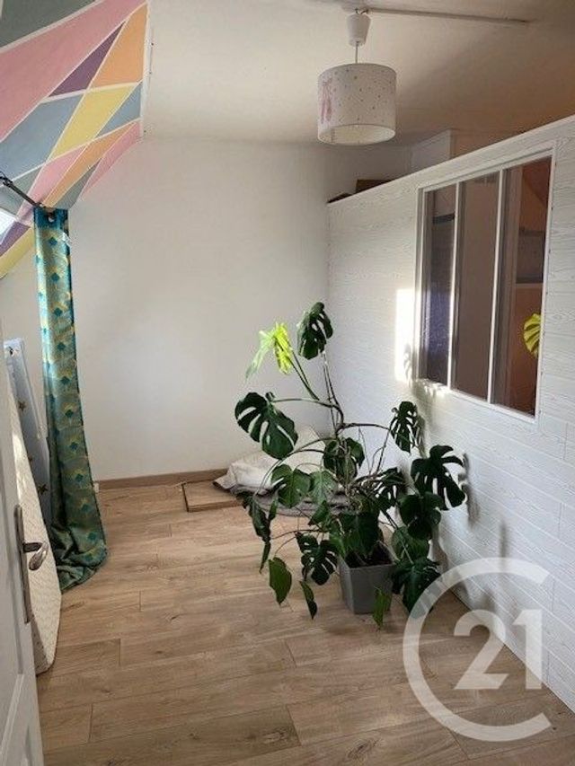 Maison &agrave; louer - 5 pi&egrave;ces - 118,60 m2 - Chateau Landon - 77 - ILE-DE-FRANCE