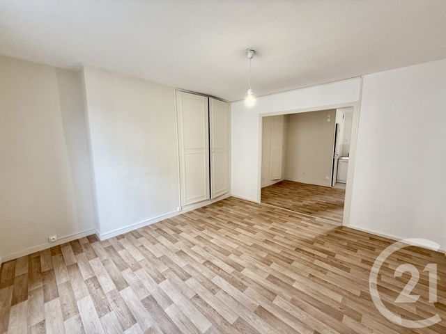 Appartement F1 &agrave; louer - 1 pi&egrave;ce - 32,02 m2 - Nemours - 77 - ILE-DE-FRANCE