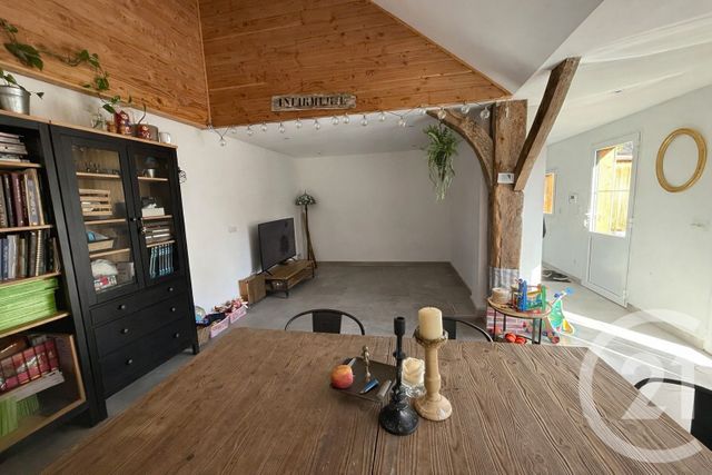 Maison &agrave; louer - 3 pi&egrave;ces - 82,50 m2 - St Pierre Les Nemours - 77 - ILE-DE-FRANCE