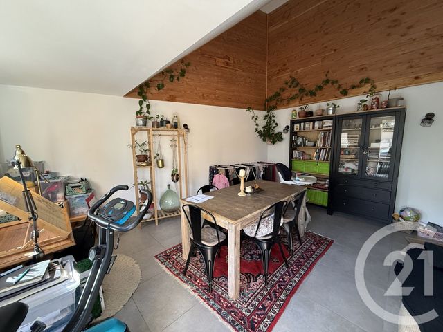 Maison &agrave; louer - 3 pi&egrave;ces - 82,50 m2 - St Pierre Les Nemours - 77 - ILE-DE-FRANCE