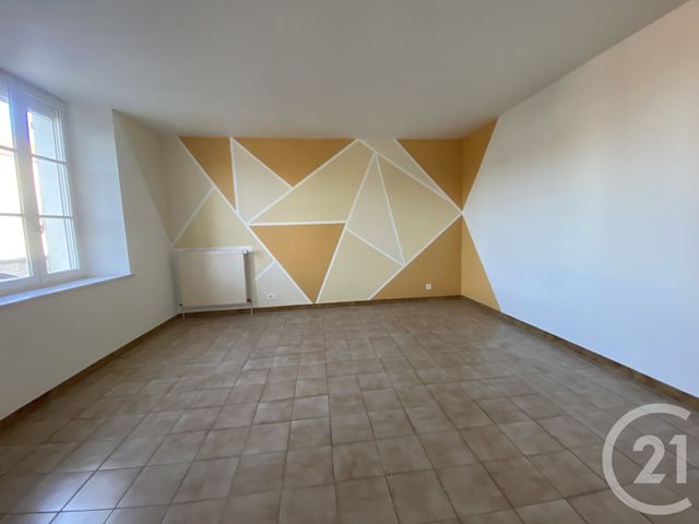 Appartement F2 &agrave; louer - 2 pi&egrave;ces - 70,60 m2 - Chateau Landon - 77 - ILE-DE-FRANCE