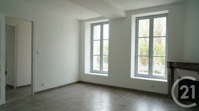 Maison &agrave; louer - 6 pi&egrave;ces - 120,60 m2 - Nemours - 77 - ILE-DE-FRANCE