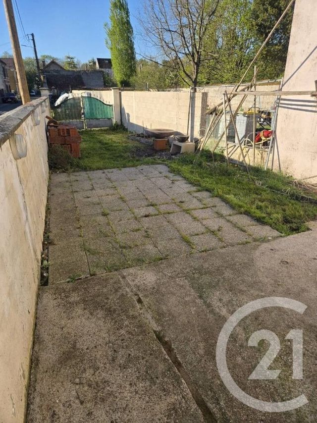 Maison &agrave; louer - 4 pi&egrave;ces - 108 m2 - Souppes Sur Loing - 77 - ILE-DE-FRANCE