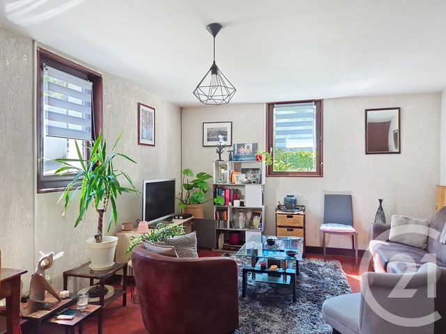 Maison &agrave; vendre - 4 pi&egrave;ces - 79 m2 - St Pierre Les Nemours - 77 - ILE-DE-FRANCE