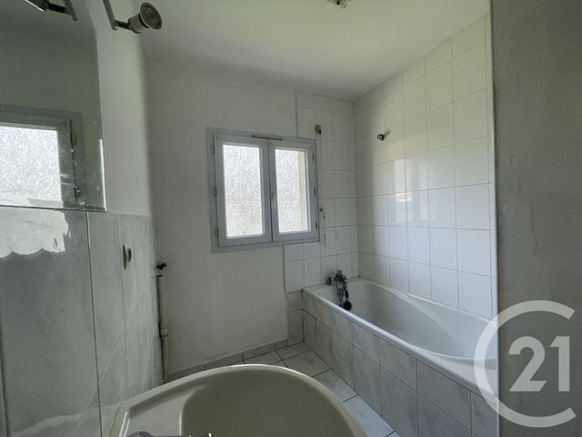 Maison &agrave; louer - 4 pi&egrave;ces - 87 m2 - Montcourt Fromonville - 77 - ILE-DE-FRANCE