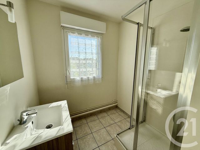 Appartement F3 &agrave; louer - 3 pi&egrave;ces - 73 m2 - Nemours - 77 - ILE-DE-FRANCE