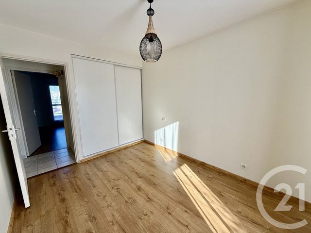 Appartement F3 &agrave; louer - 3 pi&egrave;ces - 73 m2 - Nemours - 77 - ILE-DE-FRANCE