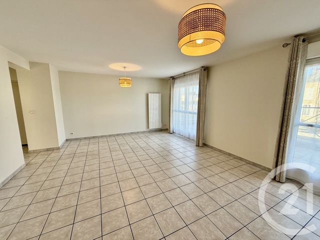 Appartement F3 &agrave; louer - 3 pi&egrave;ces - 73 m2 - Nemours - 77 - ILE-DE-FRANCE