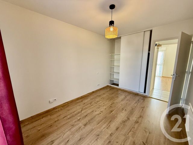 Appartement F3 &agrave; louer - 3 pi&egrave;ces - 73 m2 - Nemours - 77 - ILE-DE-FRANCE