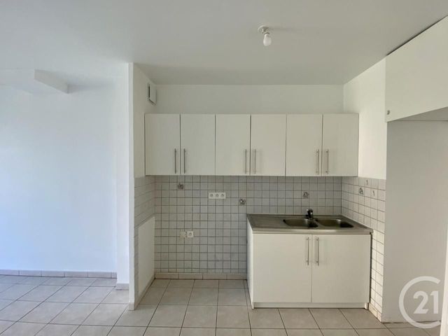 Maison &agrave; louer - 3 pi&egrave;ces - 60,10 m2 - Nemours - 77 - ILE-DE-FRANCE