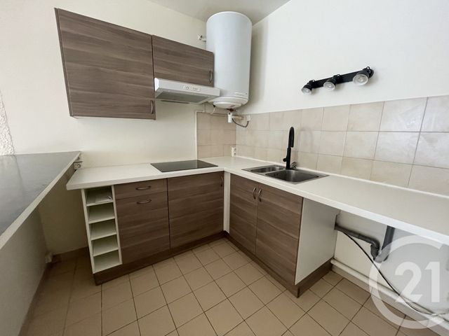 Appartement &agrave; louer - 2 pi&egrave;ces - 49,75 m2 - Nemours - 77 - ILE-DE-FRANCE