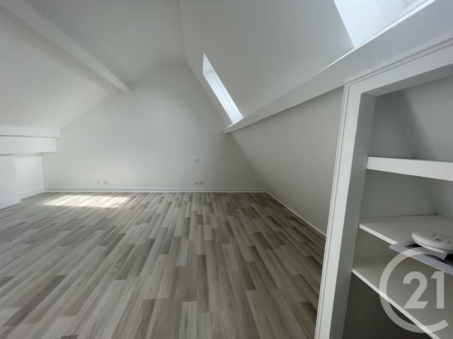 Appartement Studio &agrave; louer - 2 pi&egrave;ces - 17 m2 - Nemours - 77 - ILE-DE-FRANCE