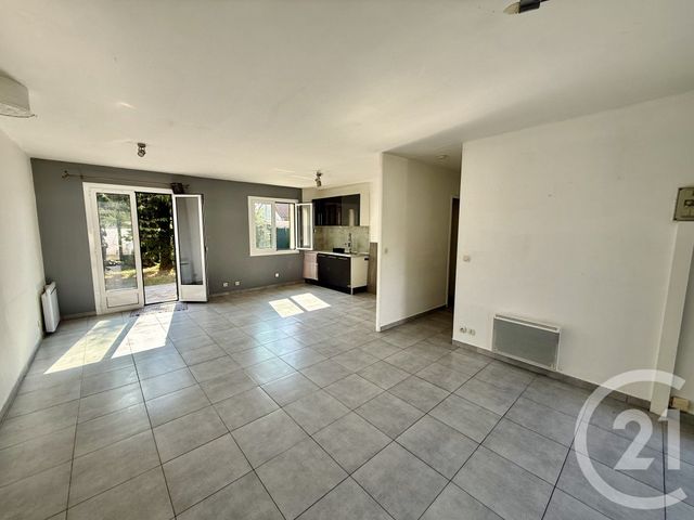 Maison &agrave; louer - 4 pi&egrave;ces - 72,76 m2 - Nemours - 77 - ILE-DE-FRANCE