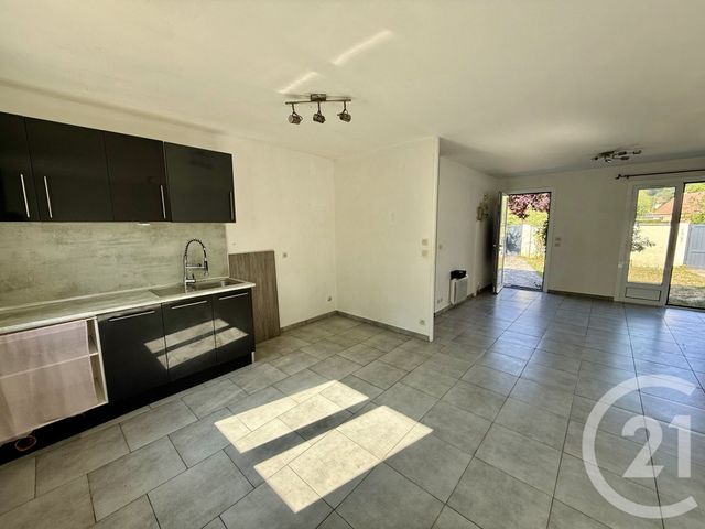 Maison &agrave; louer - 4 pi&egrave;ces - 72,76 m2 - Nemours - 77 - ILE-DE-FRANCE