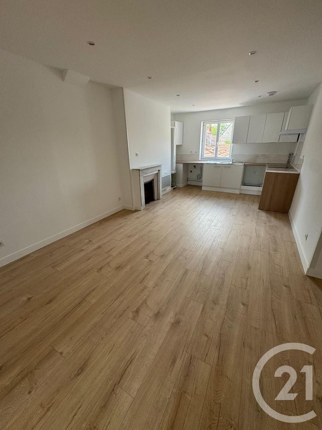 Appartement F4 &agrave; louer - 4 pi&egrave;ces - 61,33 m2 - Egreville - 77 - ILE-DE-FRANCE