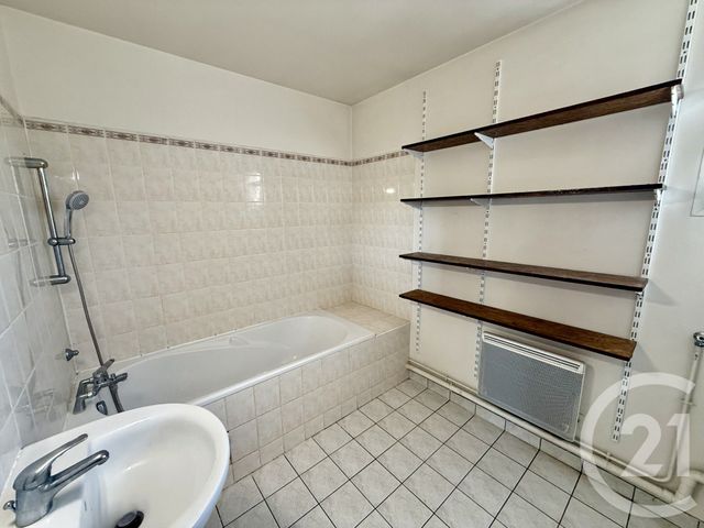 Maison &agrave; louer - 4 pi&egrave;ces - 83,95 m2 - Nemours - 77 - ILE-DE-FRANCE