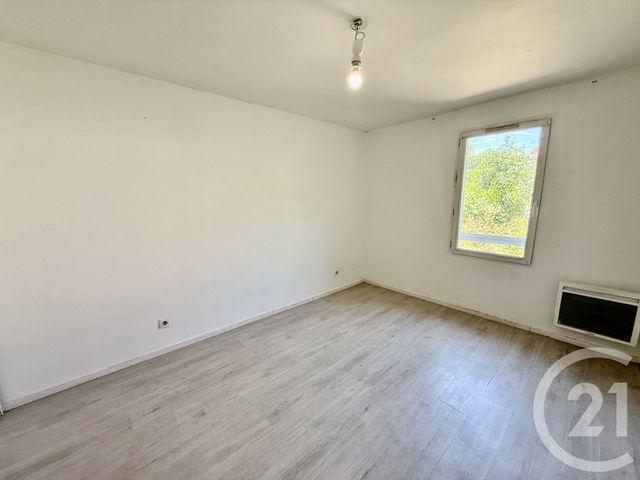 Maison &agrave; louer - 4 pi&egrave;ces - 83,95 m2 - Nemours - 77 - ILE-DE-FRANCE