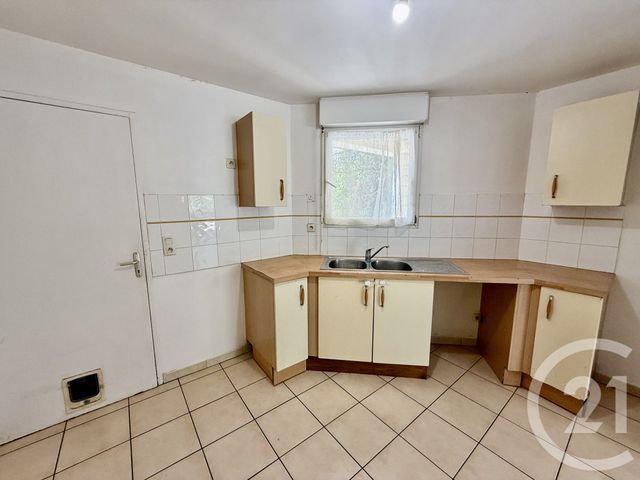 Maison &agrave; louer - 4 pi&egrave;ces - 83,95 m2 - Nemours - 77 - ILE-DE-FRANCE