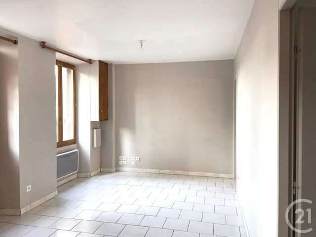 Appartement F2 &agrave; louer - 2 pi&egrave;ces - 45,45 m2 - Chateau Landon - 77 - ILE-DE-FRANCE