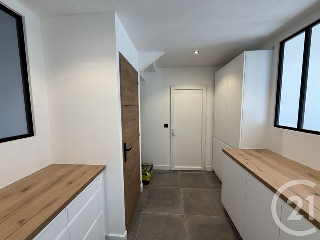 Maison &agrave; louer - 5 pi&egrave;ces - 99 m2 - Nemours - 77 - ILE-DE-FRANCE