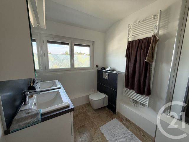 Maison &agrave; louer - 5 pi&egrave;ces - 99 m2 - Nemours - 77 - ILE-DE-FRANCE