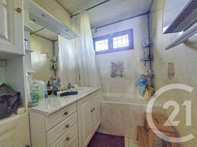 Maison &agrave; louer - 5 pi&egrave;ces - 98 m2 - Poligny - 77 - ILE-DE-FRANCE