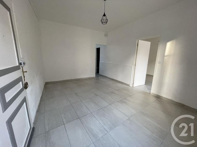 Appartement F2 &agrave; louer - 2 pi&egrave;ces - 46,74 m2 - Voulx - 77 - ILE-DE-FRANCE