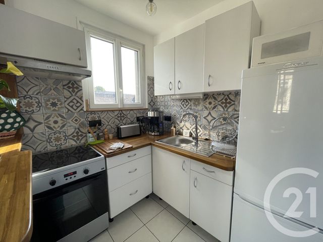 Appartement F2 &agrave; louer - 2 pi&egrave;ces - 39,62 m2 - Larchant - 77 - ILE-DE-FRANCE