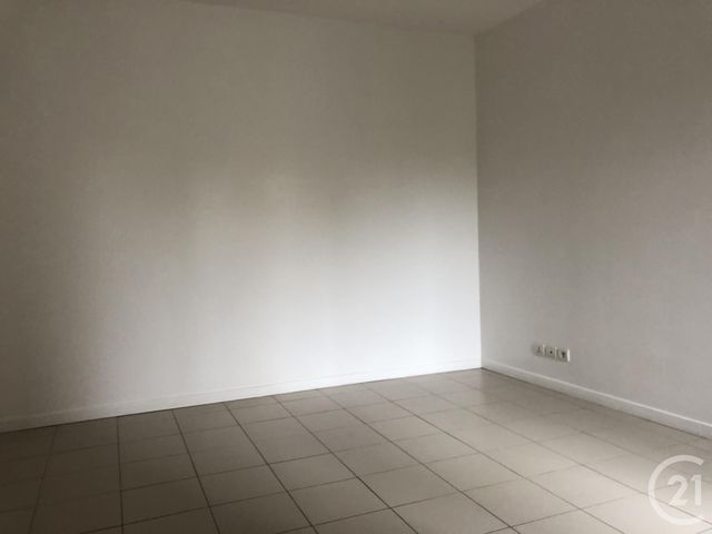 Appartement F2 &agrave; louer - 2 pi&egrave;ces - 42,35 m2 - Nemours - 77 - ILE-DE-FRANCE