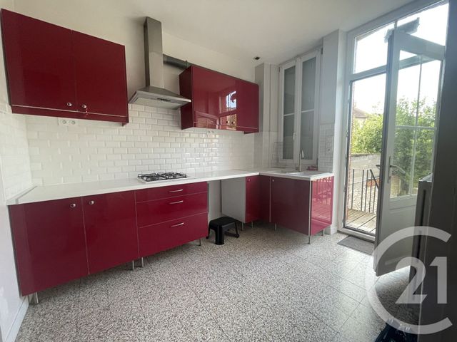 Maison &agrave; louer - 3 pi&egrave;ces - 82,50 m2 - Montargis - 45 - CENTRE