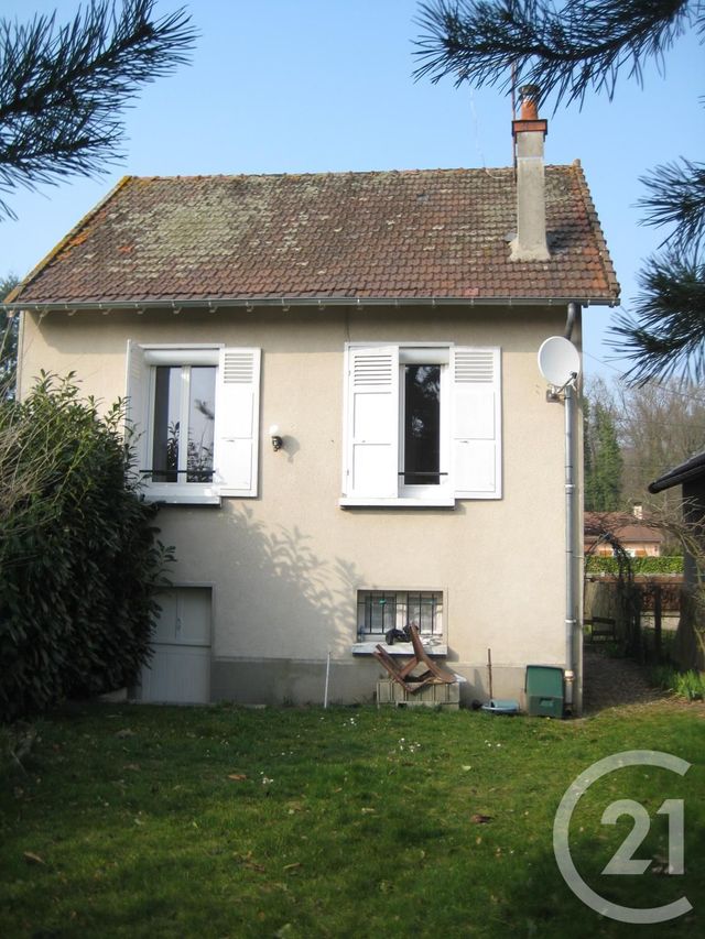 Maison &agrave; louer - 2 pi&egrave;ces - 33,01 m2 - St Pierre Les Nemours - 77 - ILE-DE-FRANCE