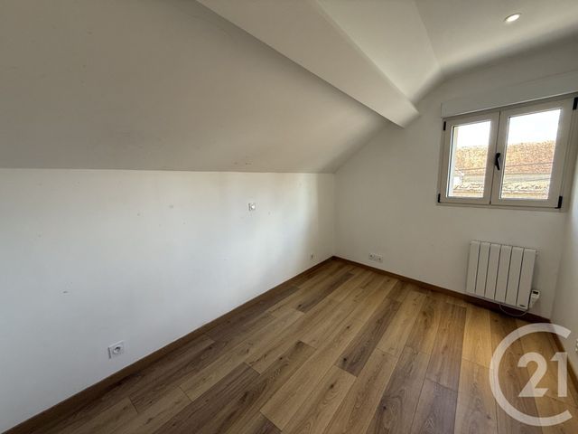 Appartement F4 &agrave; louer - 4 pi&egrave;ces - 74,67 m2 - Egreville - 77 - ILE-DE-FRANCE