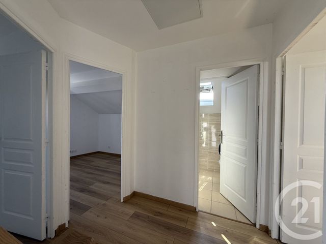 Appartement F4 &agrave; louer - 4 pi&egrave;ces - 74,67 m2 - Egreville - 77 - ILE-DE-FRANCE