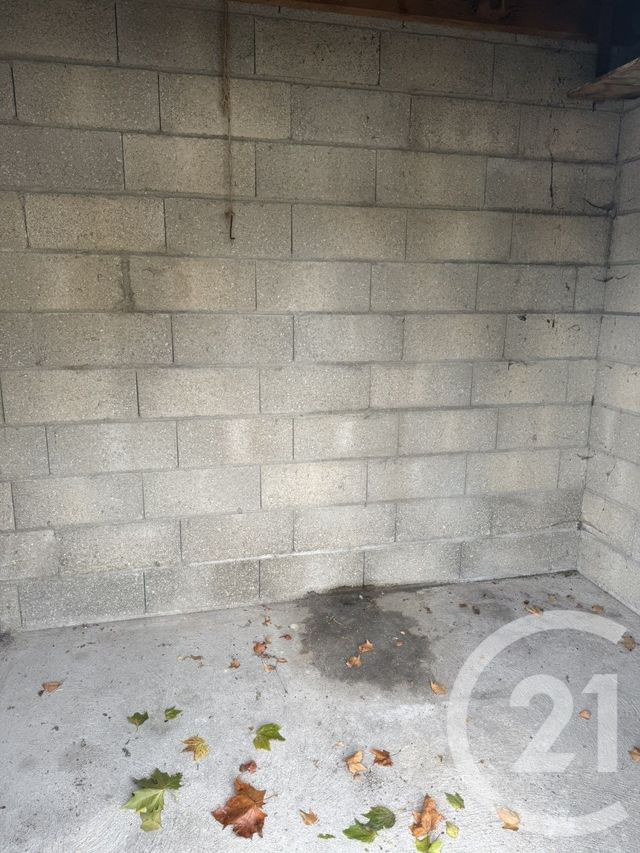 parking - NEMOURS - 77