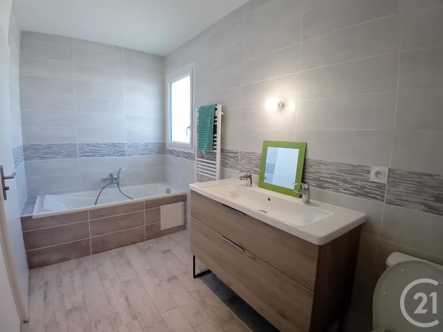 Maison à vendre - 6 pièces - 122 m2 - Graye Sur Mer - 14 - BASSE-NORMANDIE