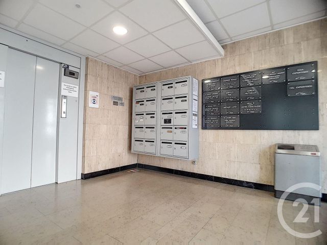Bureaux à louer - 83.0 m2 - 10 - Aube