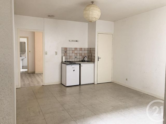 appartement à louer - 2 pièces - 37 m2 - Troyes - 10 - CHAMPAGNE-ARDENNE