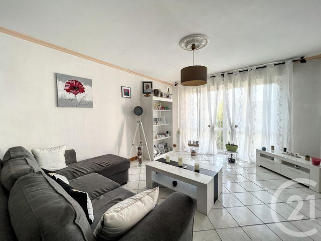 Appartement T4 à vendre - 4 pièces - 77,94 m2 - St Andre Les Vergers - 10 - CHAMPAGNE-ARDENNE