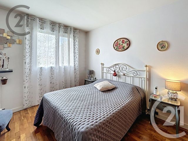 Appartement F5 &agrave; vendre - 5 pi&egrave;ces - 89,74 m2 - St Andre Les Vergers - 10 - CHAMPAGNE-ARDENNE