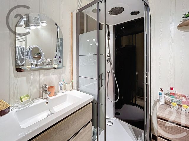 Appartement F5 &agrave; vendre - 5 pi&egrave;ces - 89,74 m2 - St Andre Les Vergers - 10 - CHAMPAGNE-ARDENNE