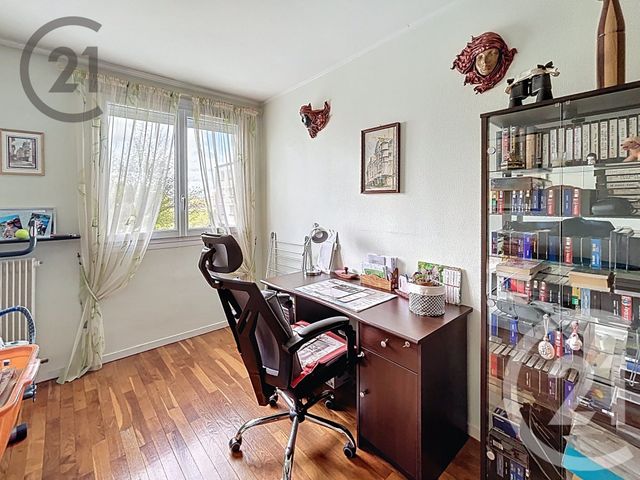 Appartement F5 &agrave; vendre - 5 pi&egrave;ces - 89,74 m2 - St Andre Les Vergers - 10 - CHAMPAGNE-ARDENNE