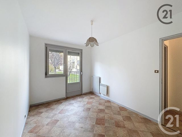 Appartement T3 à louer - 3 pièces - 67 m2 - St Andre Les Vergers - 10 - CHAMPAGNE-ARDENNE