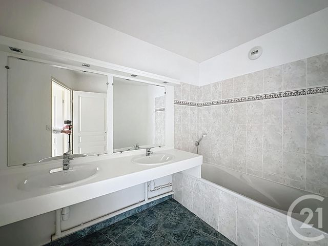 Appartement F3 à vendre - 3 pièces - 67,94 m2 - Troyes - 10 - CHAMPAGNE-ARDENNE