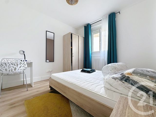 Appartement F4 à louer - 5 pièces - 75,04 m2 - St Andre Les Vergers - 10 - CHAMPAGNE-ARDENNE