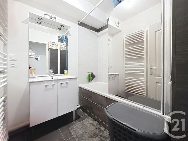 Appartement à vendre - 3 pièces - 61,76 m2 - Troyes - 10 - CHAMPAGNE-ARDENNE