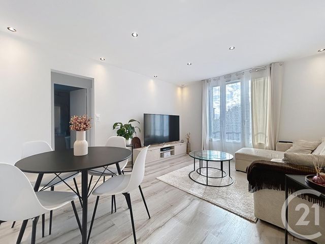 Prix immobilier ST JULIEN LES VILLAS - Photo d’un appartement vendu