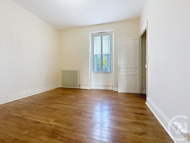 Appartement à louer - 2 pièces - 47 m2 - La Chapelle St Luc - 10 - CHAMPAGNE-ARDENNE