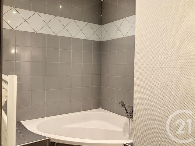 Appartement F5 à louer - 5 pièces - 90 m2 - Troyes - 10 - CHAMPAGNE-ARDENNE